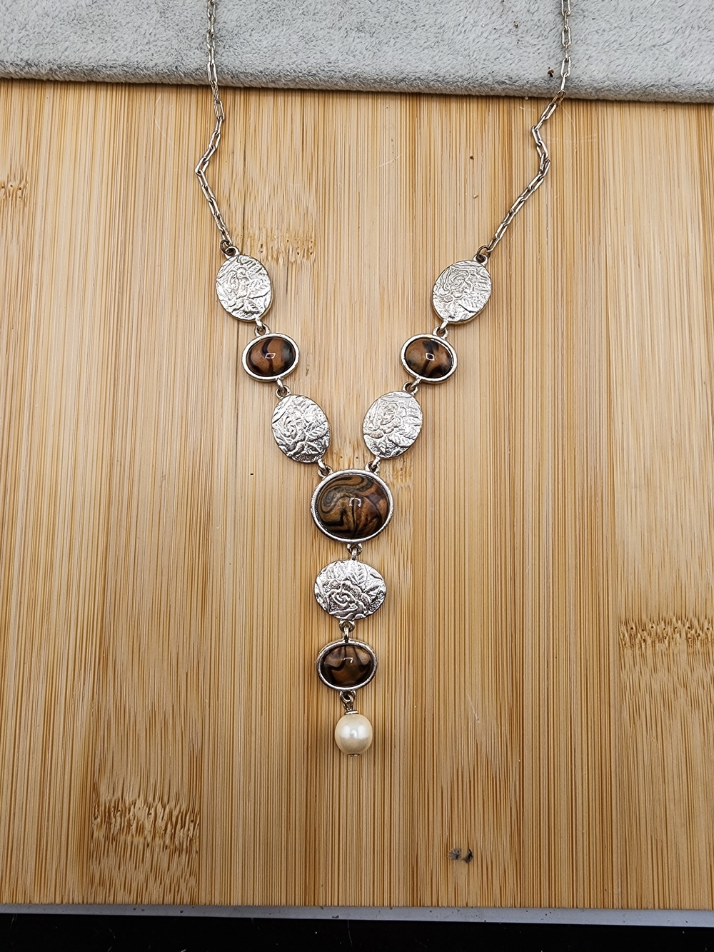 Silver-Tone Brown Stone Y-Shape Necklace with Pearl Accent 0583